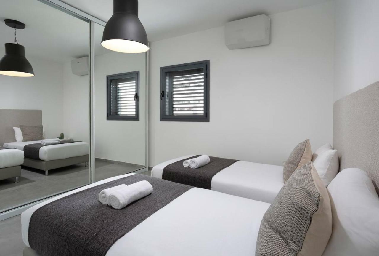 Spacious 3Br Penthouse With Jacuzzi On Rosthchild By Holyguest Tel Aviv Exterior foto