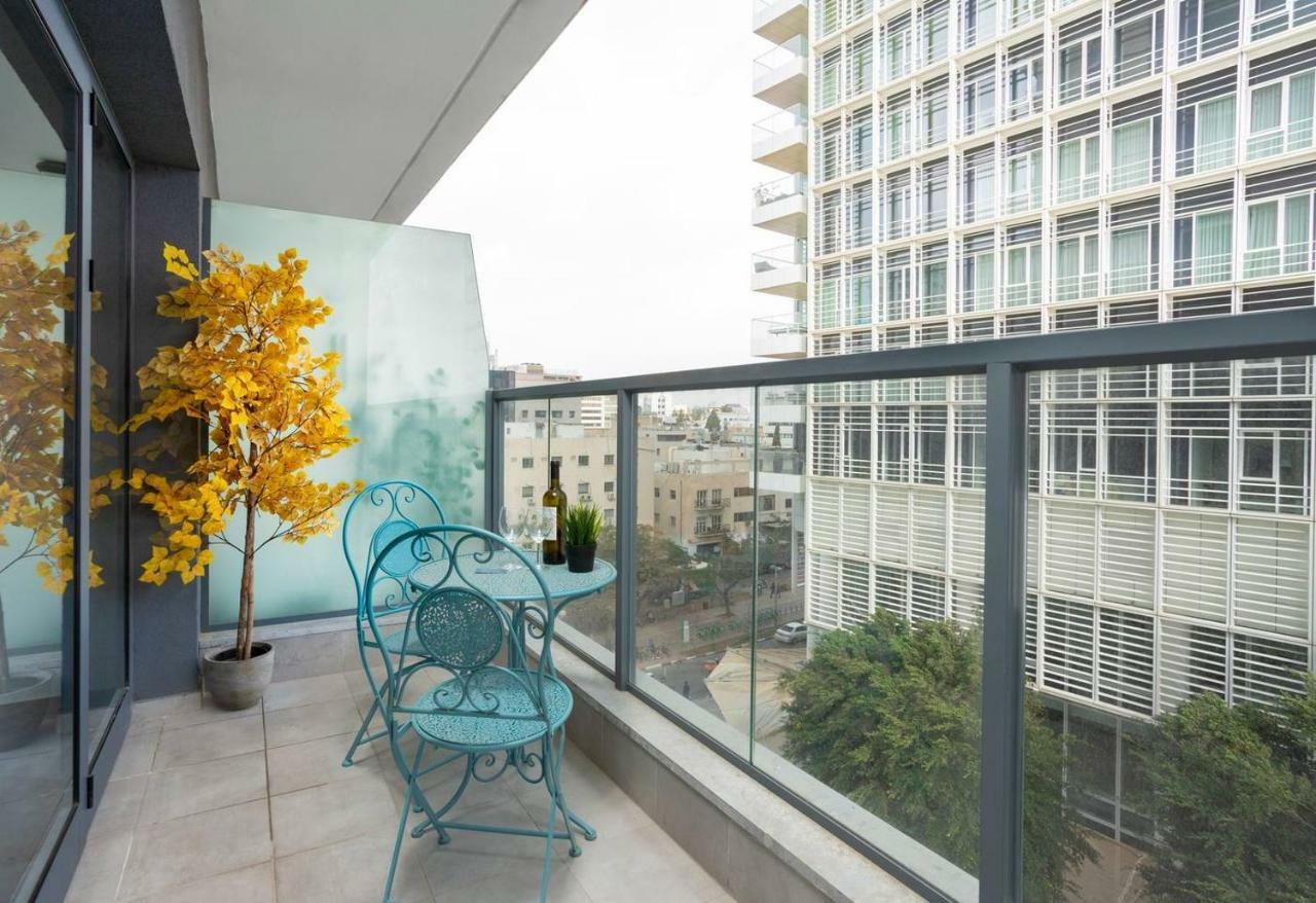 Spacious 3Br Penthouse With Jacuzzi On Rosthchild By Holyguest Tel Aviv Exterior foto